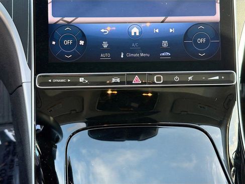 Used 2024 Mercedes-Benz C 300 Sedan image 30