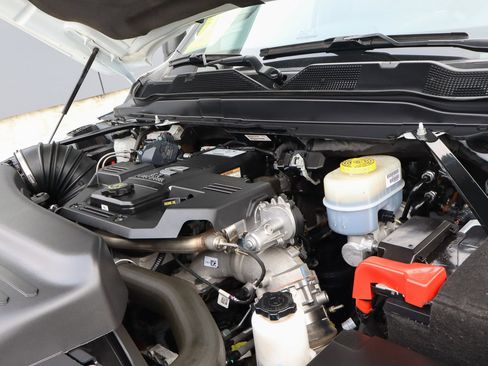 Used 2024 RAM 2500 Big Horn image 21