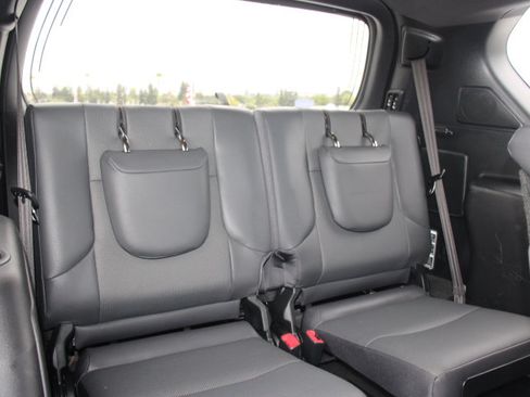 Used 2022 Lexus GX 460 Premium w/ Accessory Package AWD/4WD image 20