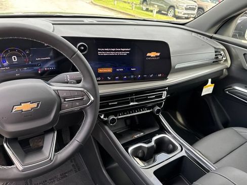 New 2026 Chevrolet Traverse LT w/ Driver Confidence Package AWD/4WD image 59