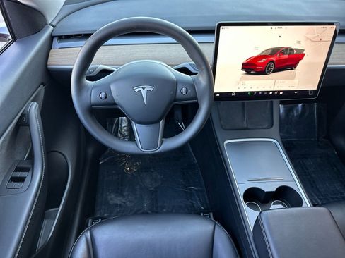 Used 2022 Tesla Model Y Long Range AWD/4WD image 13