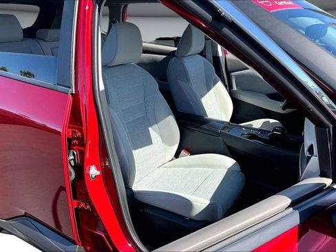 Certified 2023 Nissan Rogue SV FWD image 28