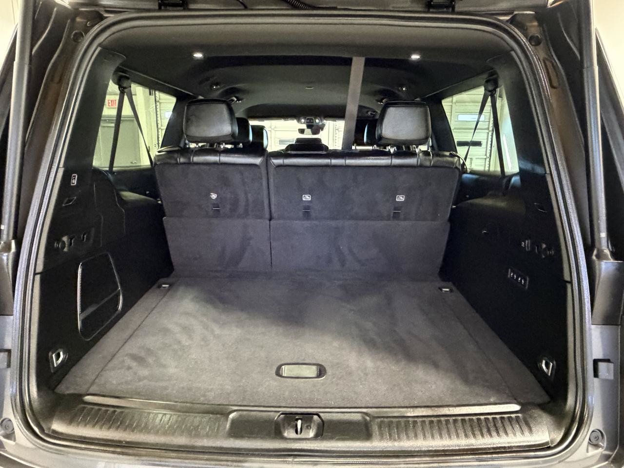 Used 2024 Jeep Wagoneer L Series II w/ Flexible Seating Group AWD/4WD image 8
