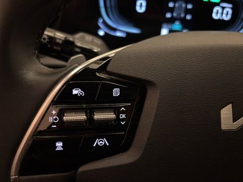 Certified 2024 Kia Niro EX Touring image 14
