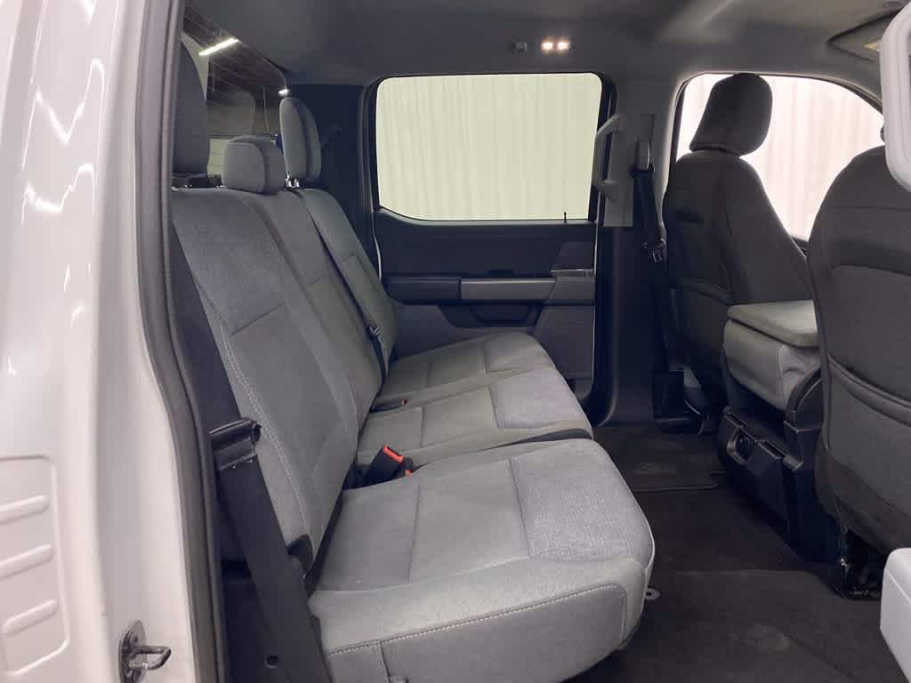 Used 2025 Ford F150 XLT AWD/4WD image 17