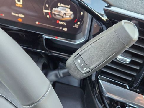 Used 2026 GMC Sierra 1500 SLT image 21