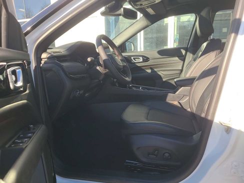 New 2024 Jeep Compass Trailhawk w/ Sun and Sound Group image 19