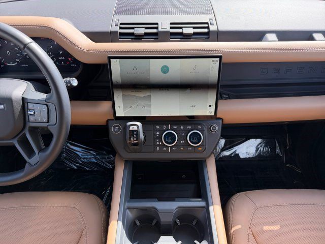 Used 2026 Land Rover Defender 110 X-Dynamic SE AWD/4WD image 15