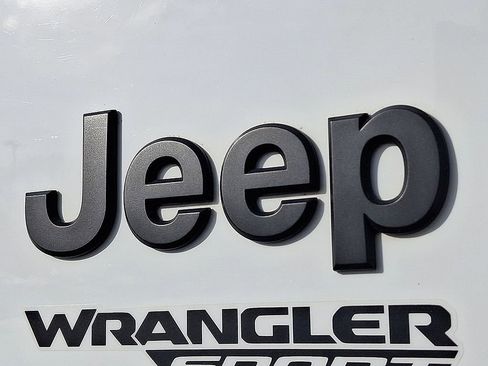Used 2021 Jeep Wrangler Sport AWD/4WD image 29