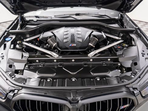 Certified 2024 BMW X6 M60i w/ Dynamic Handling Package image 32