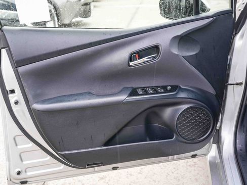 Used 2016 Toyota Prius Two w/ Preferred Accessory Package FWD image 21