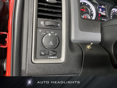 Used 2014 RAM 1500 Express image 19