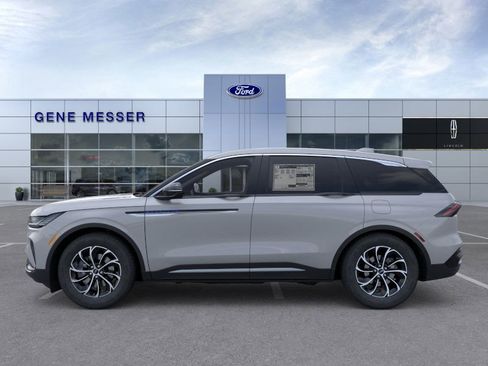 New 2026 Lincoln Nautilus Premier image 25