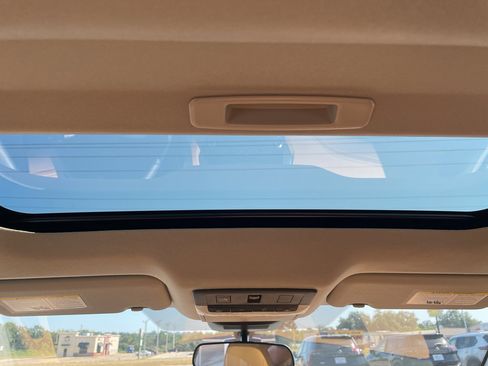 New 2025 Nissan Sentra SV w/ SV Premium Package image 10