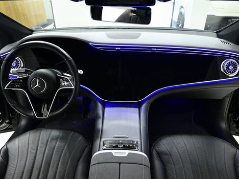 Certified 2022 Mercedes-Benz EQS 580 4MATIC Sedan image 12