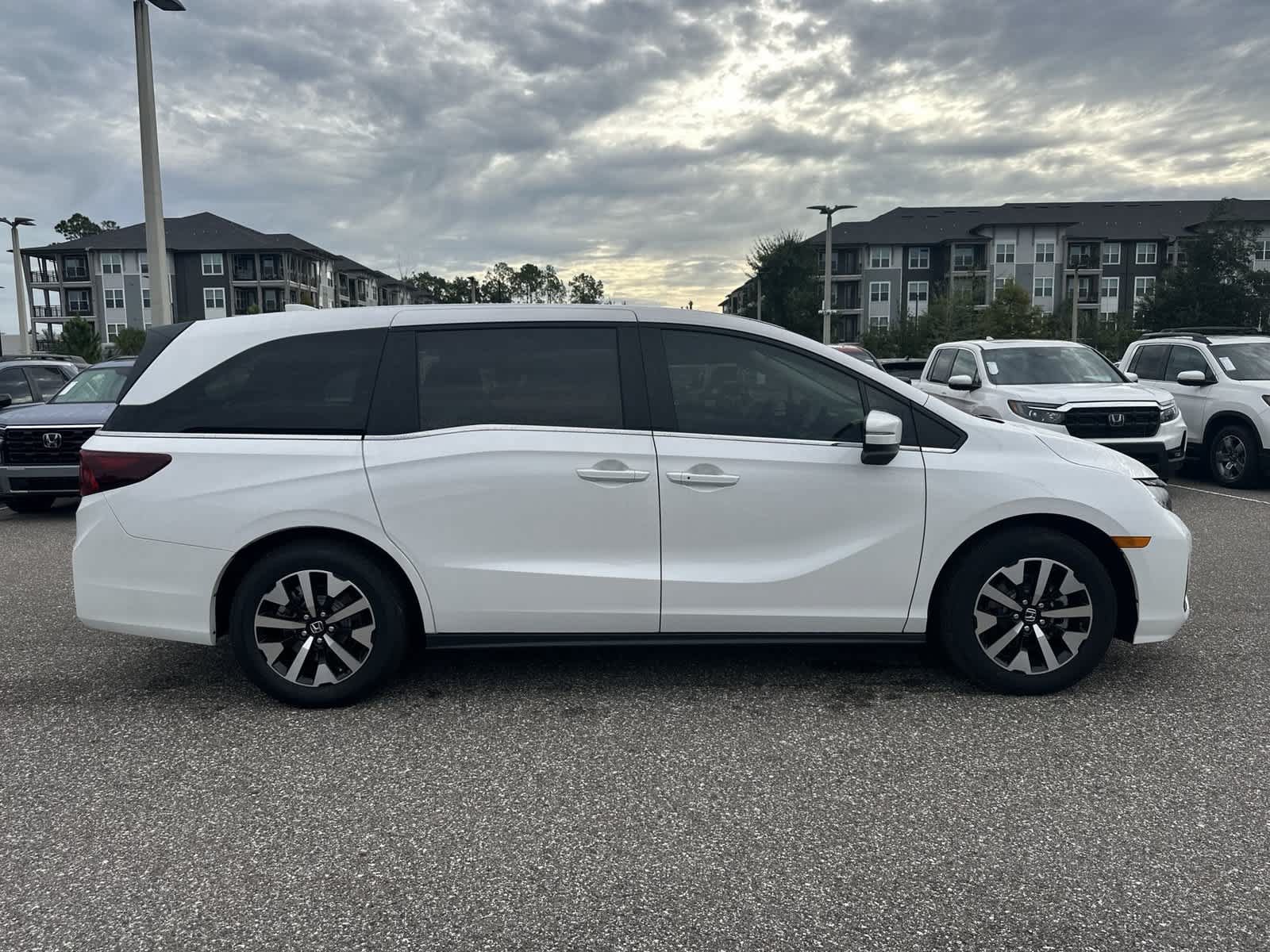 New 2026 Honda Odyssey EX-L image 7
