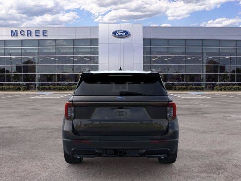 New 2026 Ford Explorer ST-Line w/ ST-Line Street Pack RWD image 5