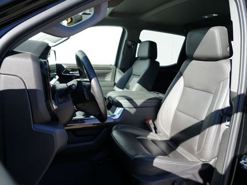 Used 2024 Chevrolet Silverado 1500 LT Trail Boss w/ LT Trail Boss Premium Package image 13