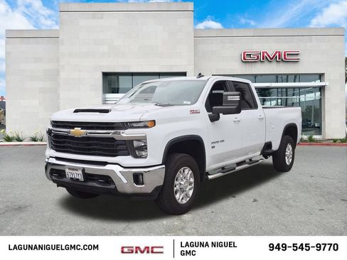 Used 2024 Chevrolet Silverado 2500 LT AWD/4WD image 1