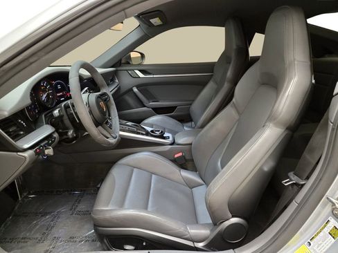 Used 2020 Porsche 911 Carrera RWD image 17