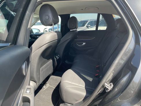 Certified 2022 Mercedes-Benz GLC 300 4MATIC image 3