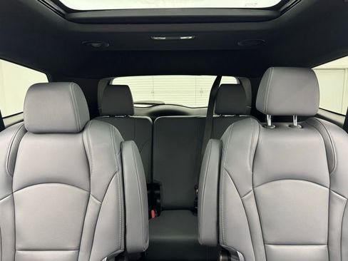 Used 2024 Buick Enclave Essence w/ Experience Buick Package FWD image 38