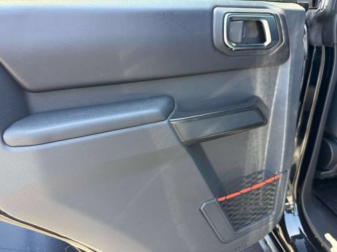 Used 2025 Ford Bronco Raptor AWD/4WD image 14