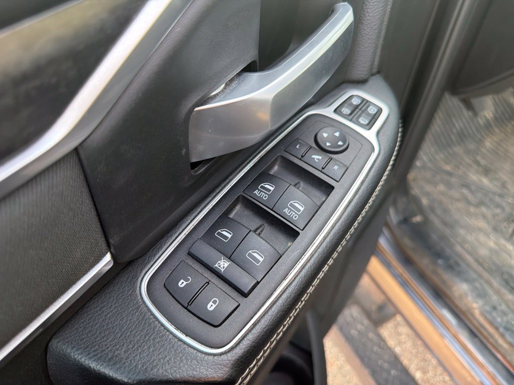 Used 2024 RAM 2500 Big Horn w/ Night Edition AWD/4WD image 10