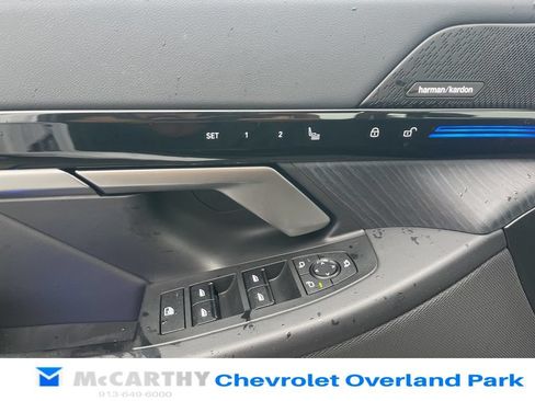 Used 2025 BMW 530i xDrive w/ Premium Package AWD/4WD image 35