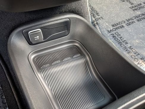 New 2026 Chrysler Pacifica Select image 29