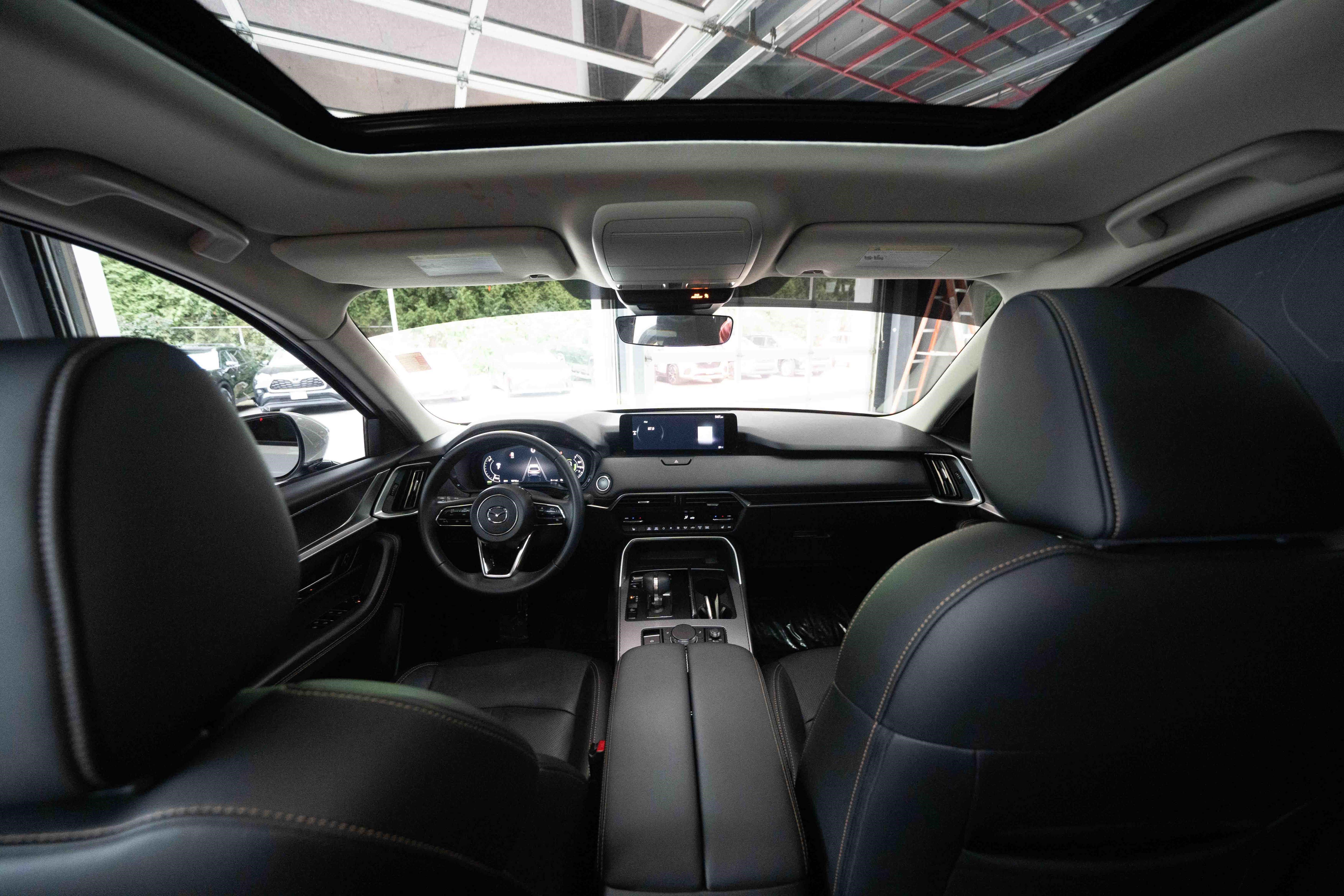 Used 2024 MAZDA CX-90 Plug-In Hybrid w/ Preferred AWD/4WD image 19