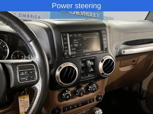 Used 2016 Jeep Wrangler Unlimited Rubicon AWD/4WD image 12