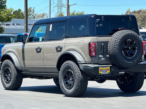 New 2026 Ford Bronco Badlands AWD/4WD image 6