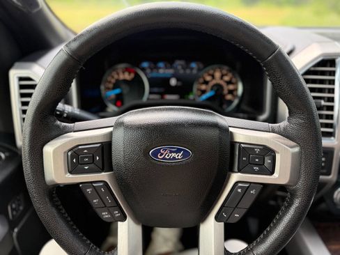 Used 2016 Ford F150 Platinum w/ Equipment Group 701A Luxury AWD/4WD image 20