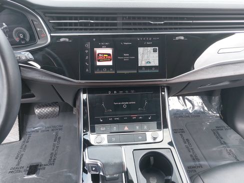 Used 2023 Audi Q7 3.0T Premium Plus w/ Premium Plus Package AWD/4WD image 23