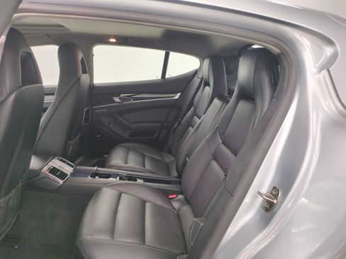 Used 2015 Porsche Panamera 4 image 22