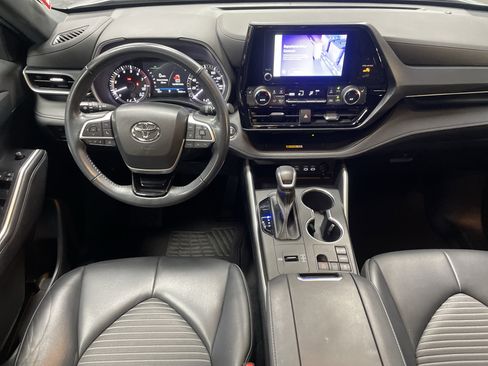 Certified 2023 Toyota Highlander XSE image 30