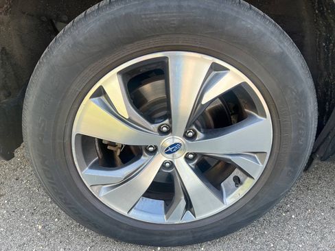 Used 2019 Subaru Ascent Premium AWD/4WD image 23