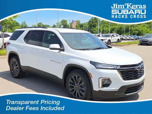 Used 2023 Chevrolet Traverse RS w/ LPO, Floor Liner Package FWD image 1
