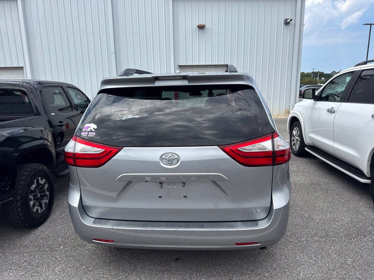 Used 2018 Toyota Sienna LE FWD image 8