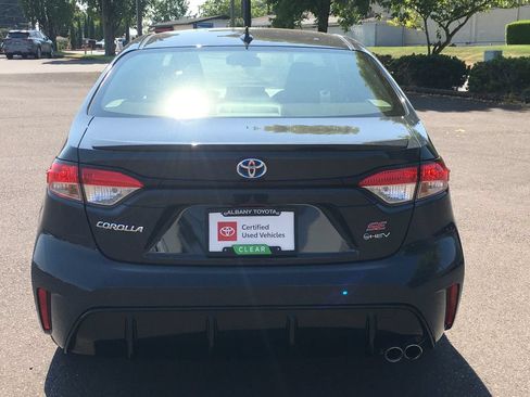 Used 2025 Toyota Corolla SE AWD/4WD image 6