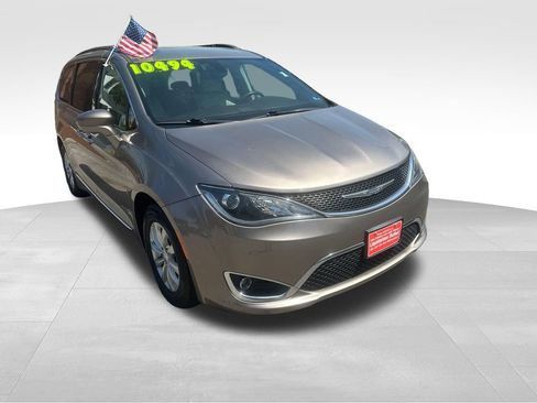 Used 2018 Chrysler Pacifica Touring-L w/ Premium Audio Group image 31