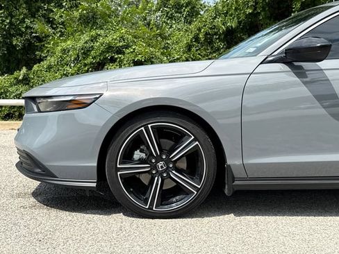 Used 2025 Honda Accord Sport image 5