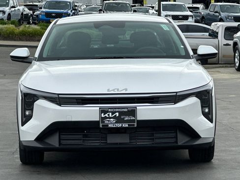 New 2026 Kia K4 LXS image 9