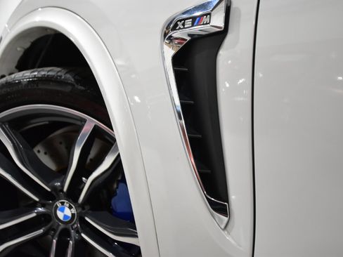 Used 2016 BMW X5 M image 6