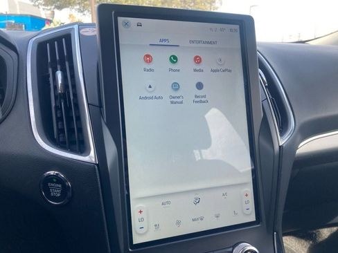 Used 2024 Ford Edge Titanium image 21