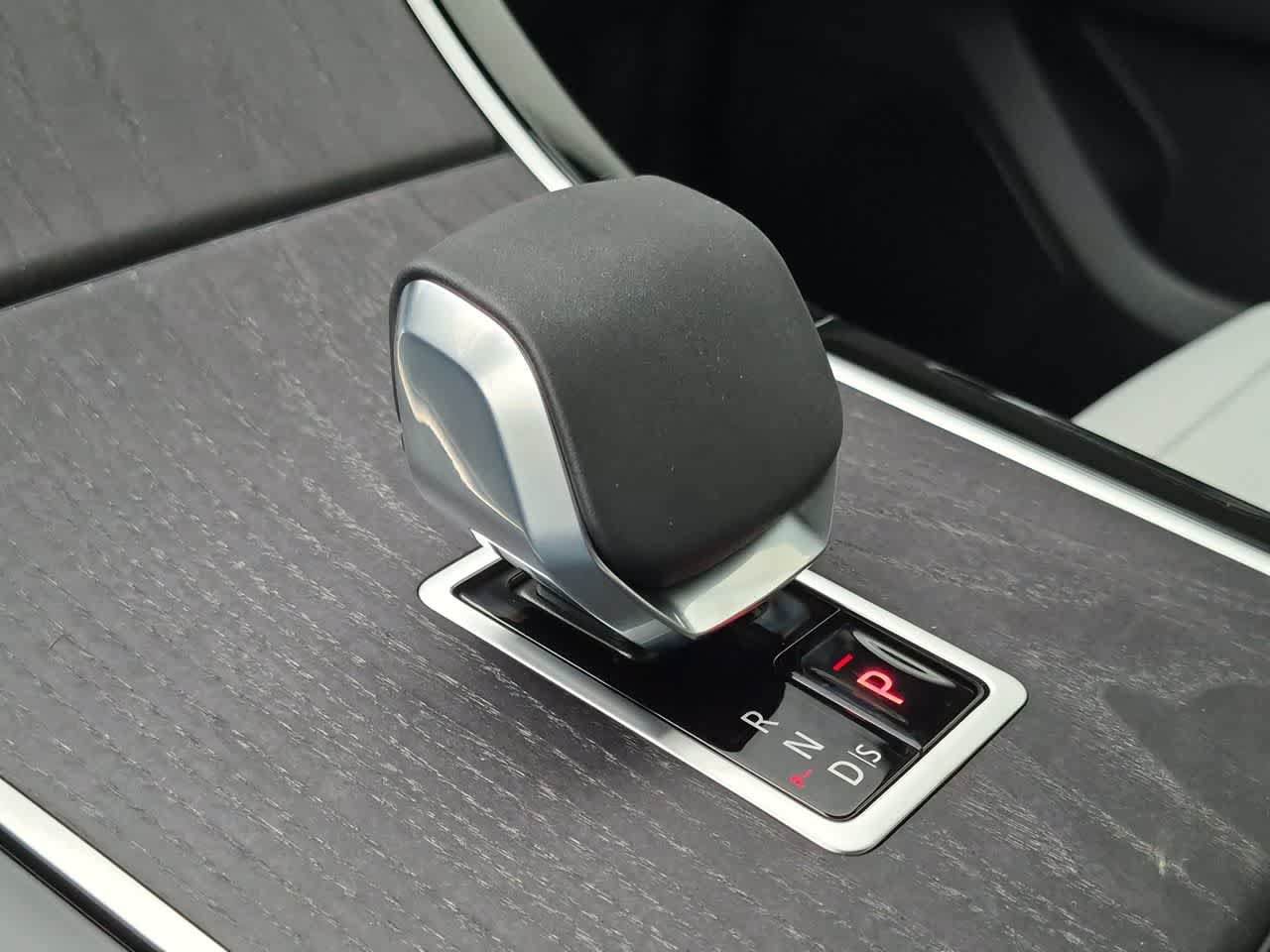 New 2026 Land Rover Range Rover Velar S AWD/4WD image 34