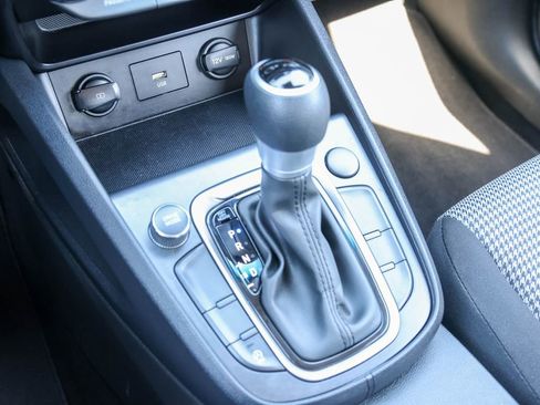 Used 2023 Hyundai Kona SE FWD image 20