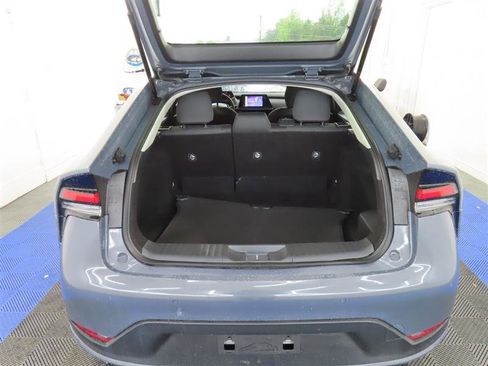 Used 2024 Toyota Prius LE FWD image 12