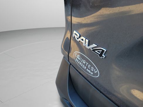 Used 2025 Toyota RAV4 LE FWD image 9